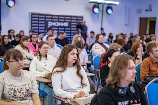 Кадры для фармацевтики: Благотворительный фонд «Система» и партнеры провели III Межрегиональную конференцию «Синтез будущего» в Кургане