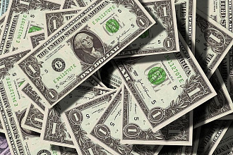 ЦБ РФ установил официальный курс доллара США на 13 октября в 83.9153 руб.